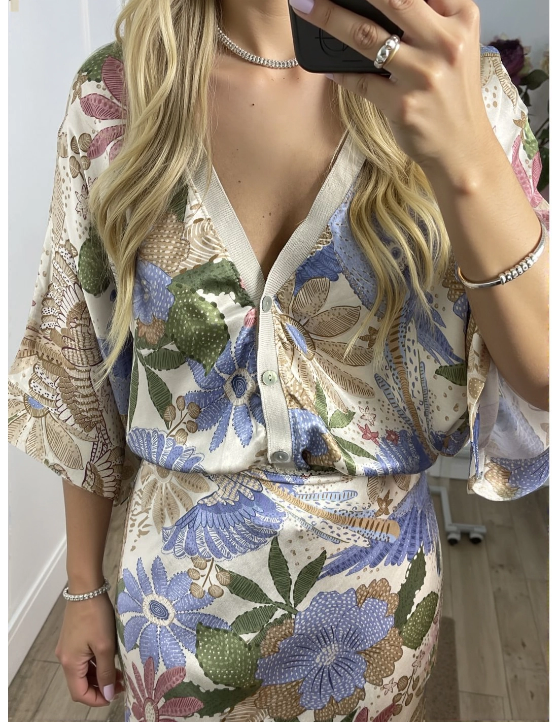 DANA - SILKEN FLORAL SET