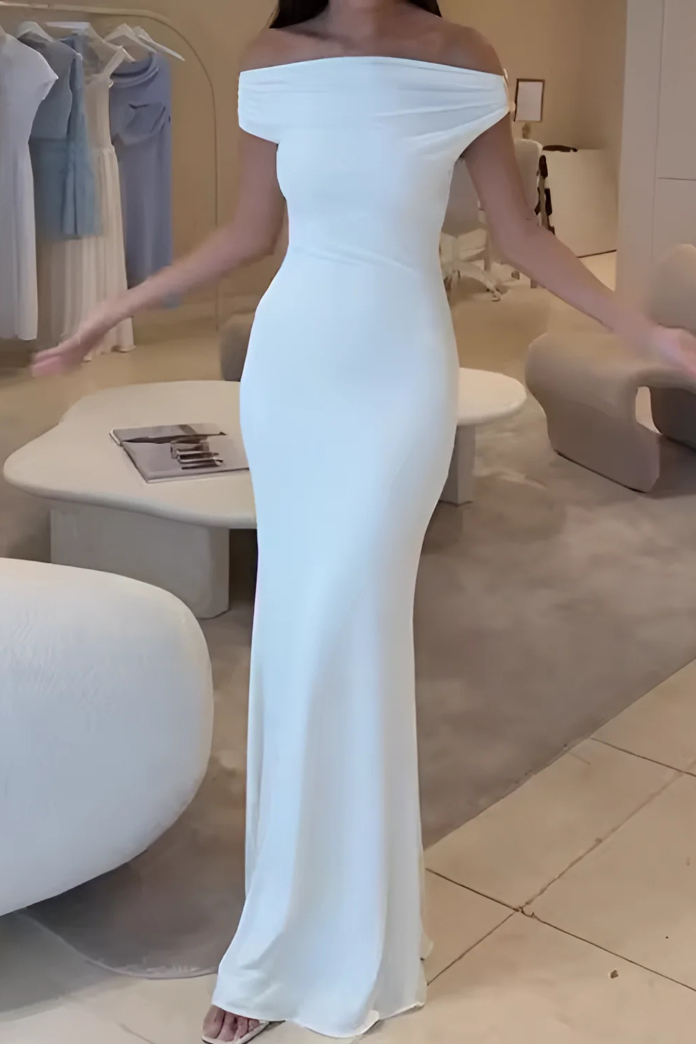 HERLENE - ONE-SHOULDER BODY-HUGGING DRESS