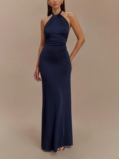 UNIQUE - ELEGANT HALTER MAXI DRESS
