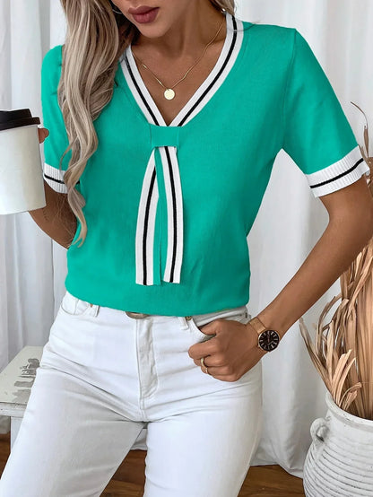 CLAUDE - COZY ELEGANCE V-NECK TOP