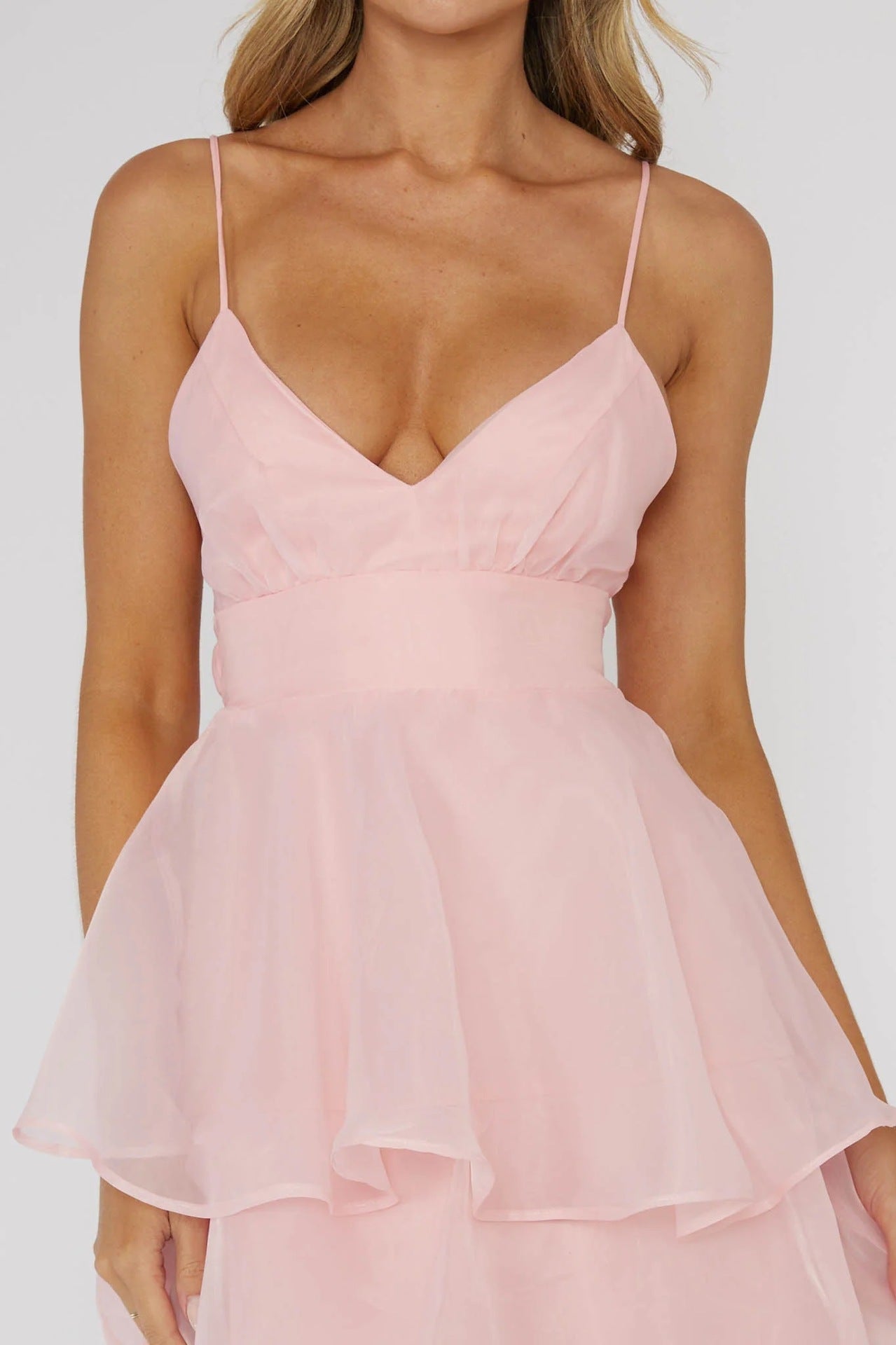 LOVETT - CHIC PLUNGING DRESS