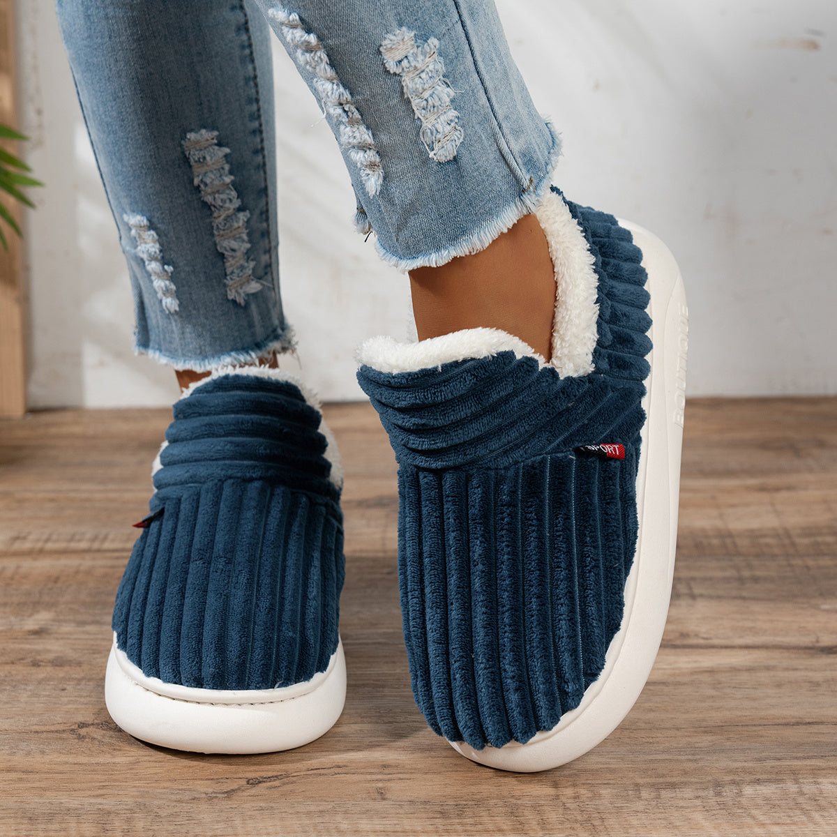 AIFA - COZY WINTER SLIPPERS