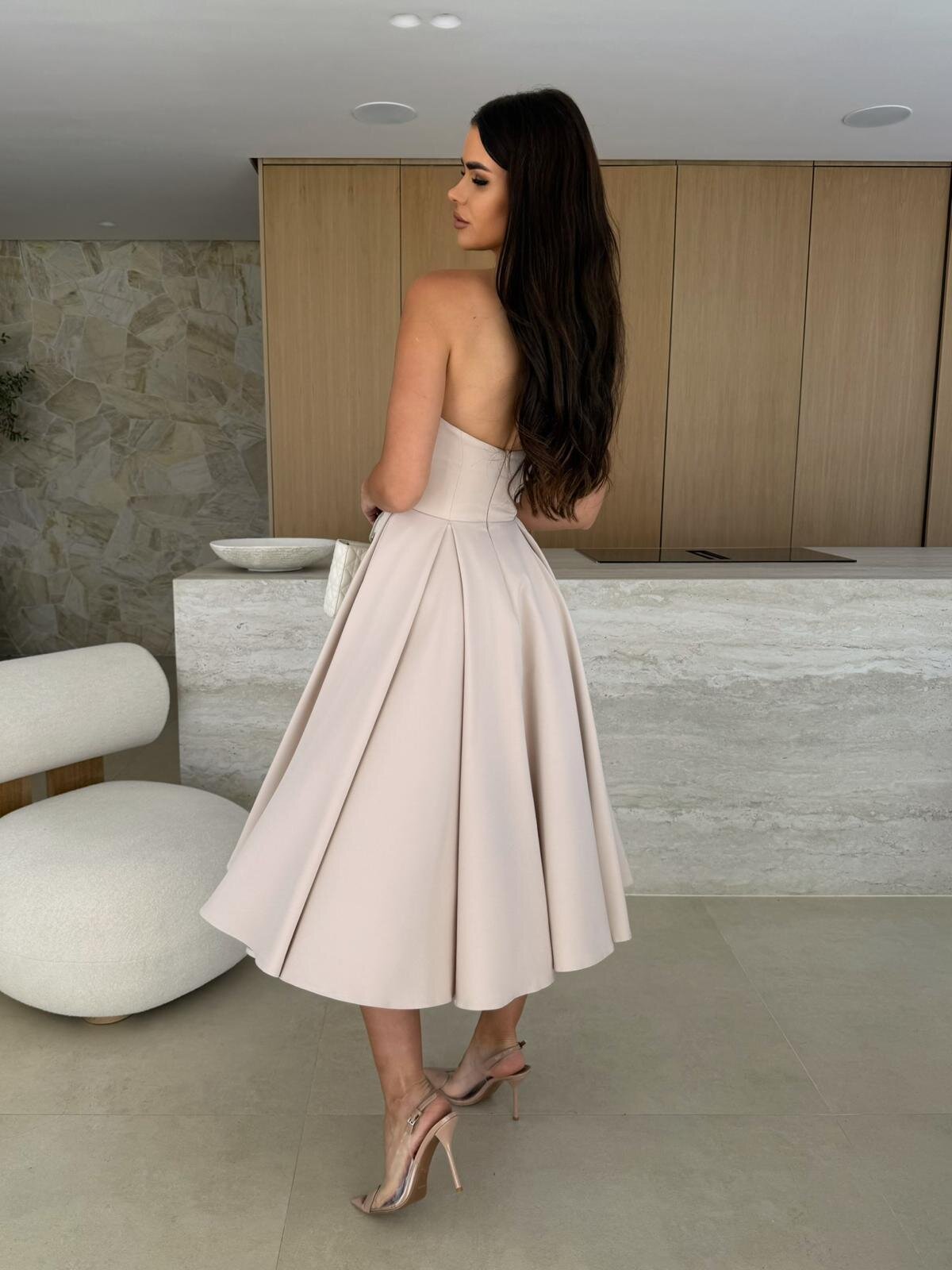 LUETTA - MODERN SUMMER ELEGANCE STRAPLESS MIDI DRESS
