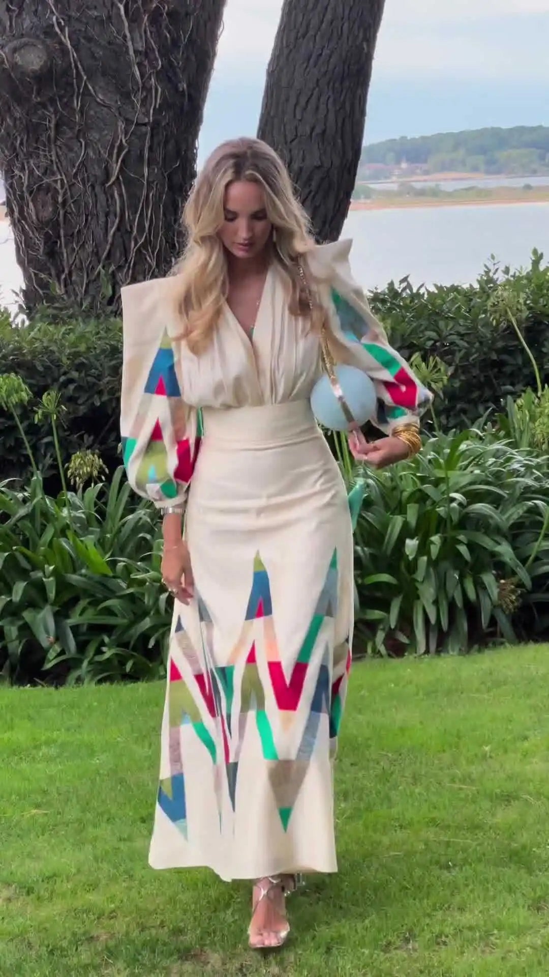 LENI – PRINTED V-NECK TWO-PIECE SET